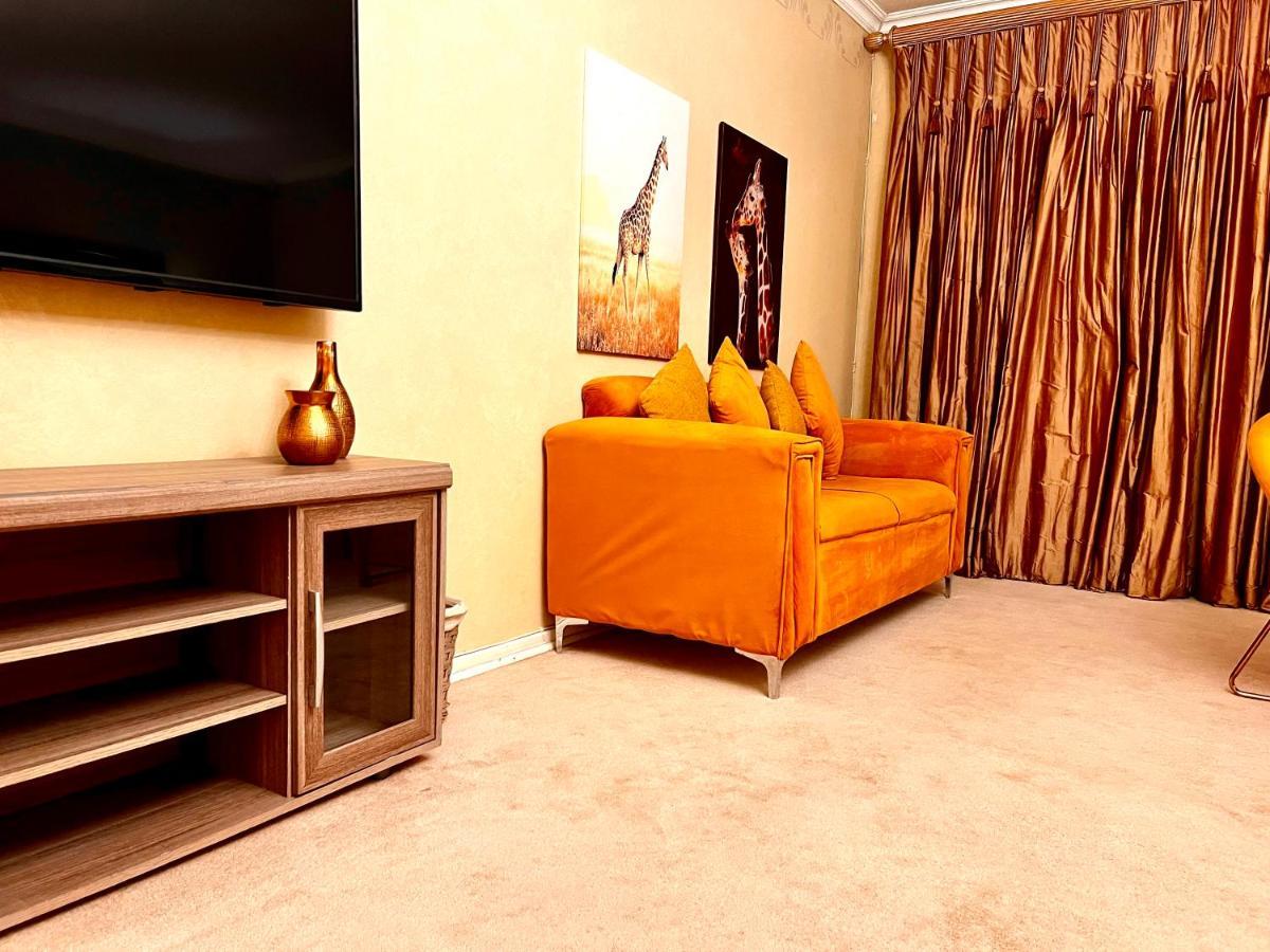 27A On Angus Otel Johannesburg Dış mekan fotoğraf
