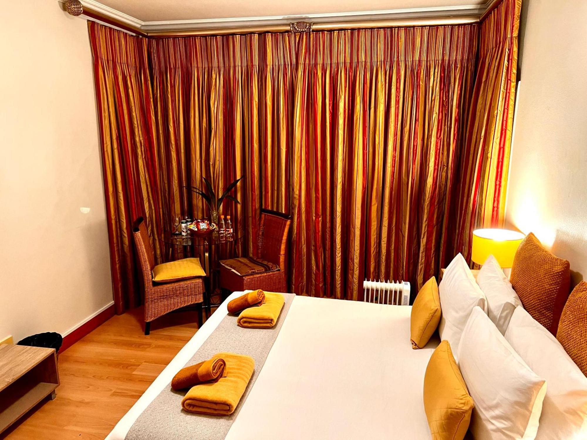 27A On Angus Otel Johannesburg Dış mekan fotoğraf
