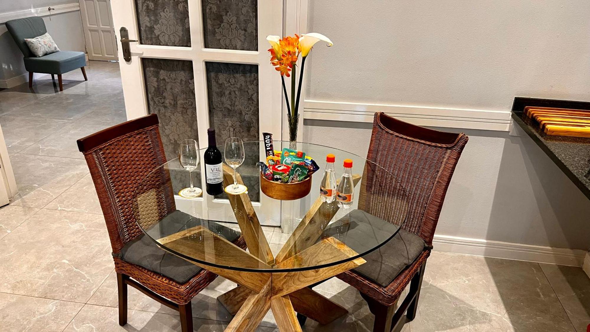 27A On Angus Otel Johannesburg Dış mekan fotoğraf